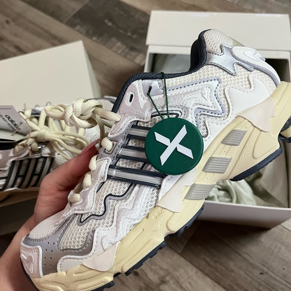 Adidas Bad Bunny Response CL